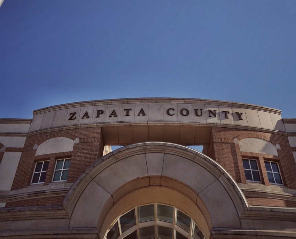 an image of the entrance to the Zapata County building